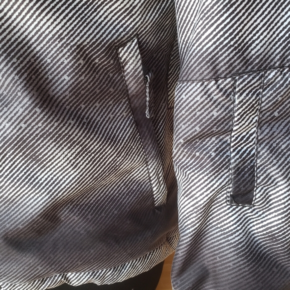 Billabong Winter Jacket - Picture 9 of 16